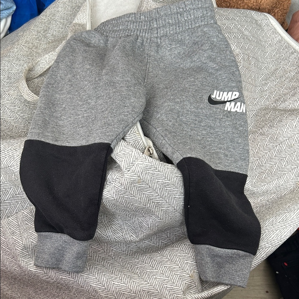Jump Gray and Black Sweatpants with Color-Block Design